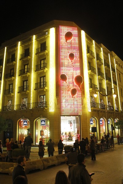 Patchi unveils its Christmas Window and Facade Lighting  